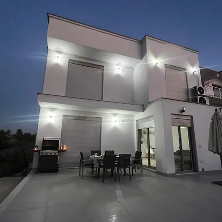 Adriatika Qerret Albanie Qerret (Tirana)